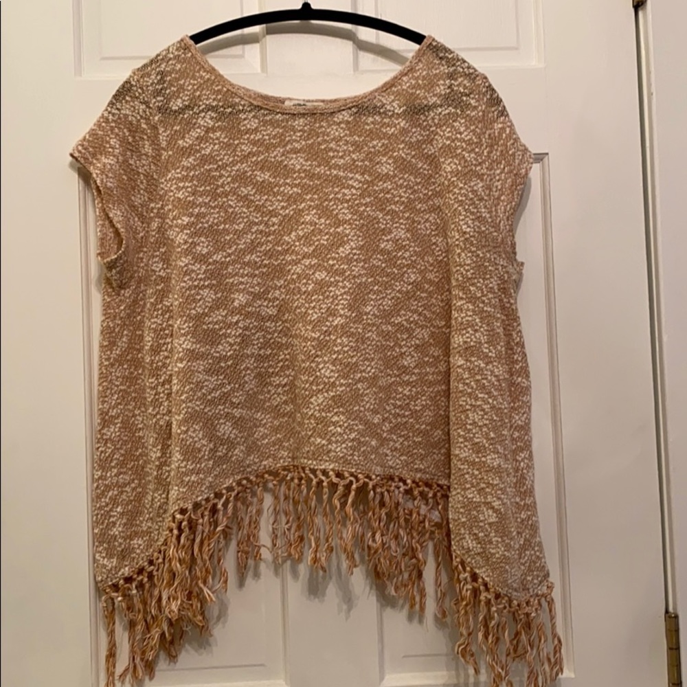 Sweater Back-V T-Shirt